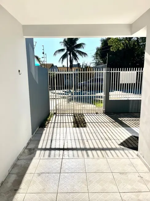 Sobrado com 3 quartos à venda, 95m2 em Paranagua - PR - imagem 3 Foto 3 de Sobrado com 3 quartos à venda, 95m2 em Paranagua - PR