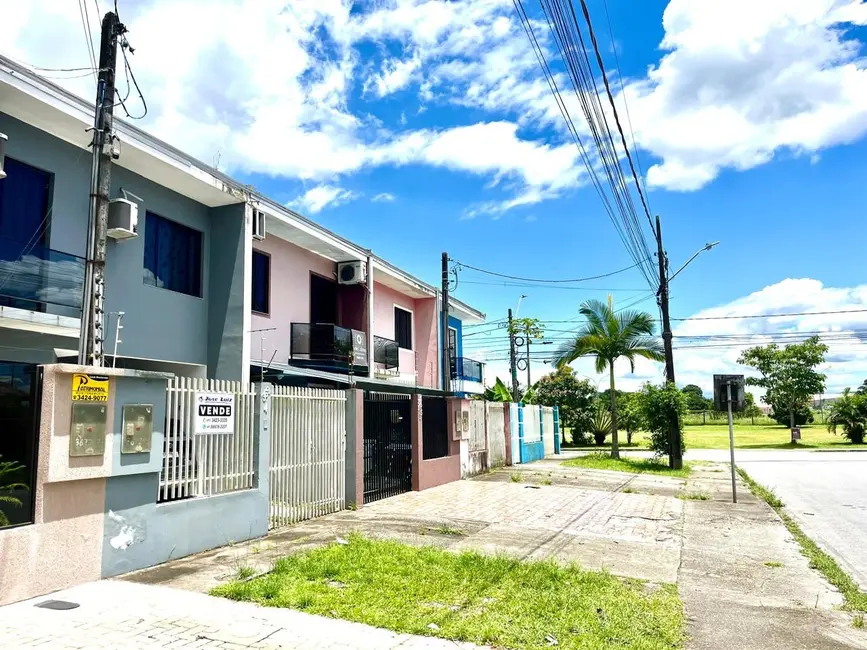 Foto 2 de Sobrado com 3 quartos à venda, 95m2 em Paranagua - PR
