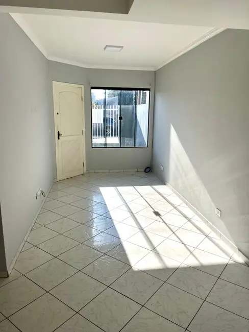 Sobrado com 3 quartos à venda, 95m2 em Paranagua - PR - imagem 5 Foto 5 de Sobrado com 3 quartos à venda, 95m2 em Paranagua - PR