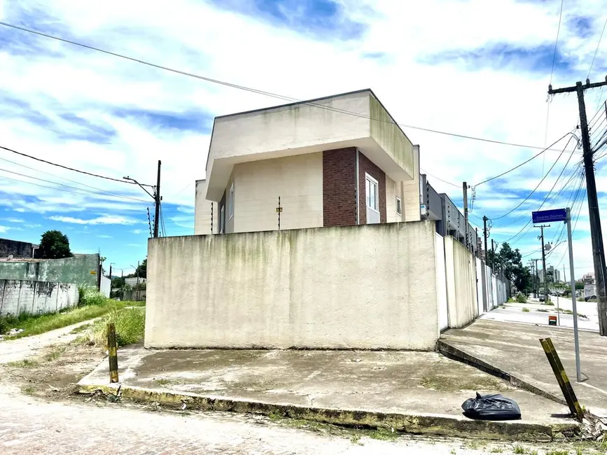 Foto 1 de Sobrado com 2 quartos à venda, 150m2 em Tuiuti, Paranagua - PR