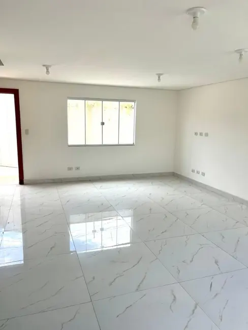 Sobrado com 2 quartos à venda, 150m2 em Tuiuti, Paranagua - PR - imagem 9 Foto 9 de Sobrado com 2 quartos à venda, 150m2 em Tuiuti, Paranagua - PR