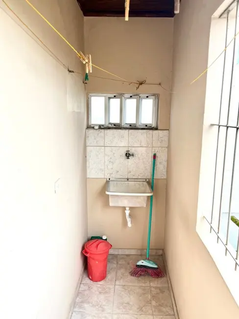Apartamento com 2 quartos para alugar, 50m2 em Estradinha, Paranagua - PR - imagem 4 Foto 4 de Apartamento com 2 quartos para alugar, 50m2 em Estradinha, Paranagua - PR