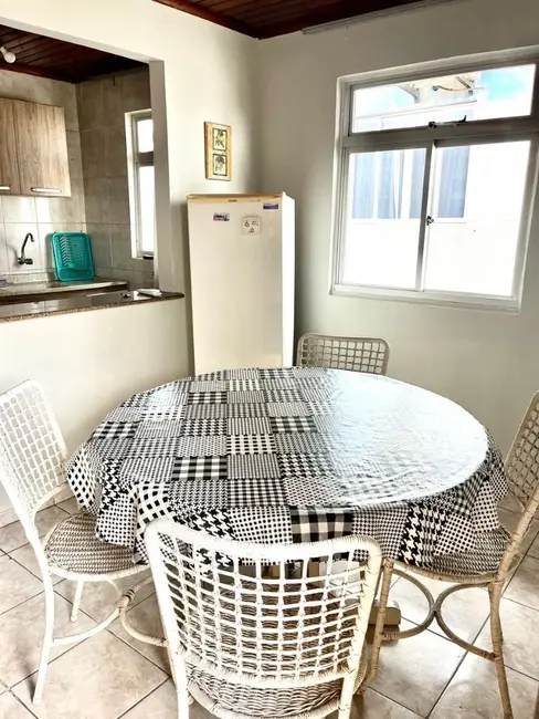 Apartamento com 2 quartos para alugar, 50m2 em Estradinha, Paranagua - PR - imagem 5 Foto 5 de Apartamento com 2 quartos para alugar, 50m2 em Estradinha, Paranagua - PR