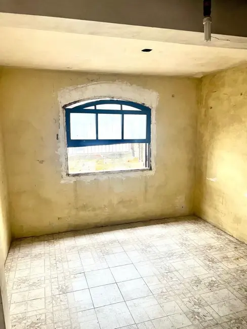 Casa com 1 quarto à venda, 100m2 em Conjunto Nilson Neves, Paranagua - PR - imagem 5 Foto 5 de Casa com 1 quarto à venda, 100m2 em Conjunto Nilson Neves, Paranagua - PR