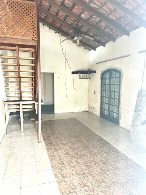 Casa com 1 quarto à venda, 100m2 em Conjunto Nilson Neves, Paranagua - PR - imagem 4 Foto 4 de Casa com 1 quarto à venda, 100m2 em Conjunto Nilson Neves, Paranagua - PR