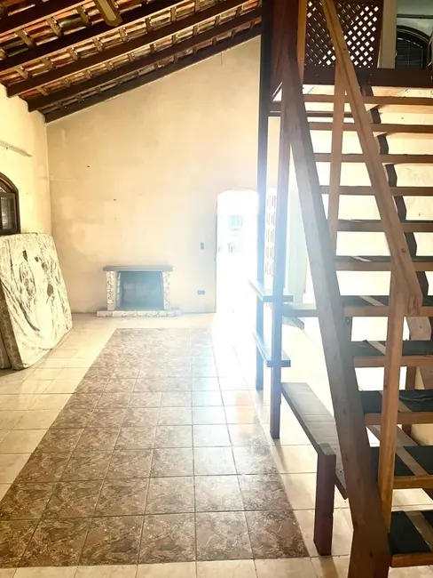 Casa com 1 quarto à venda, 100m2 em Conjunto Nilson Neves, Paranagua - PR - imagem 9 Foto 9 de Casa com 1 quarto à venda, 100m2 em Conjunto Nilson Neves, Paranagua - PR