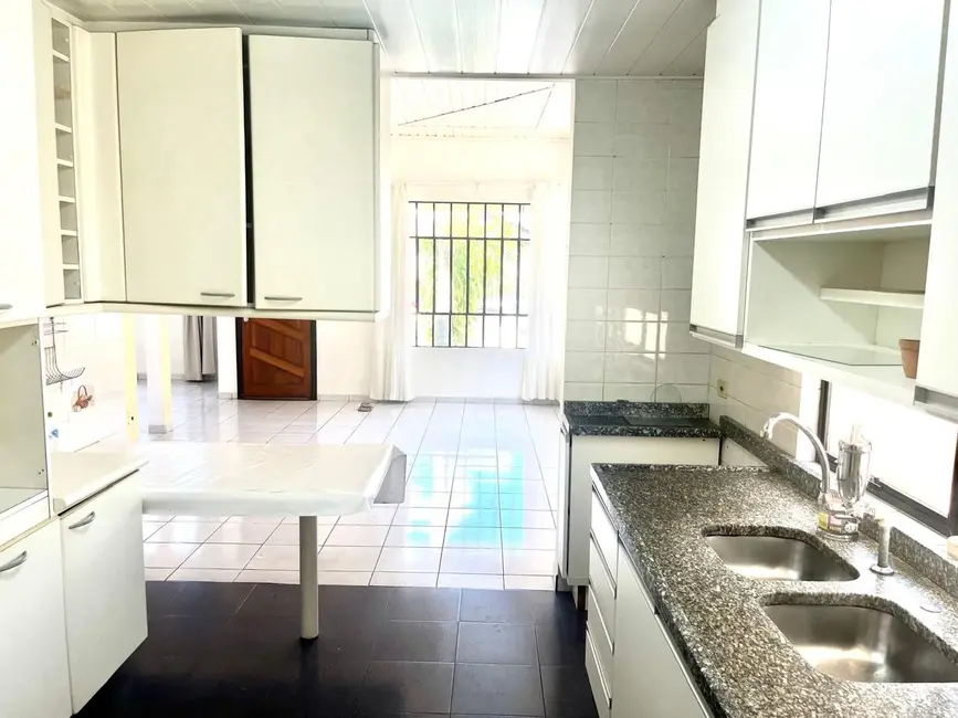 Casa com 4 quartos à venda, 100m2 em Tuiuti, Paranagua - PR - imagem 5 Foto 5 de Casa com 4 quartos à venda, 100m2 em Tuiuti, Paranagua - PR