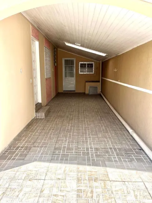 Foto 2 de Casa com 3 quartos à venda, 150m2 em Ponta do Caju, Paranagua - PR