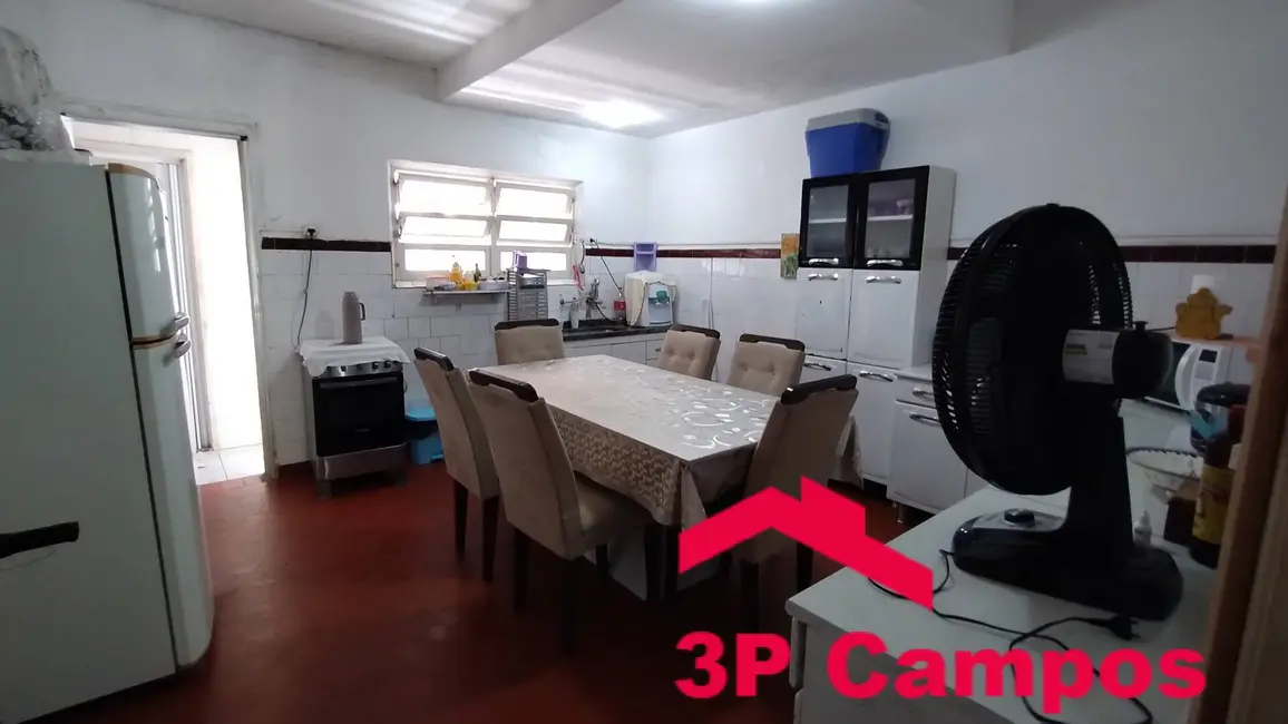 Casa com 2 quartos para alugar, 90m2 em Centro, Mongagua - SP - imagem 3 Foto 3 de Casa com 2 quartos para alugar, 90m2 em Centro, Mongagua - SP