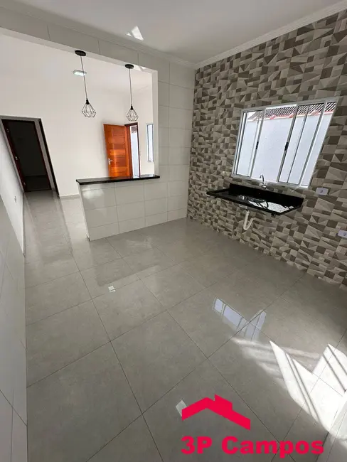 Foto 9 de Casa com 2 quartos à venda, 150m2 em Mongagua - SP