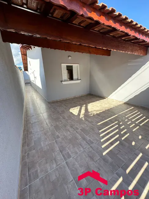 Foto 2 de Casa com 2 quartos à venda, 150m2 em Mongagua - SP
