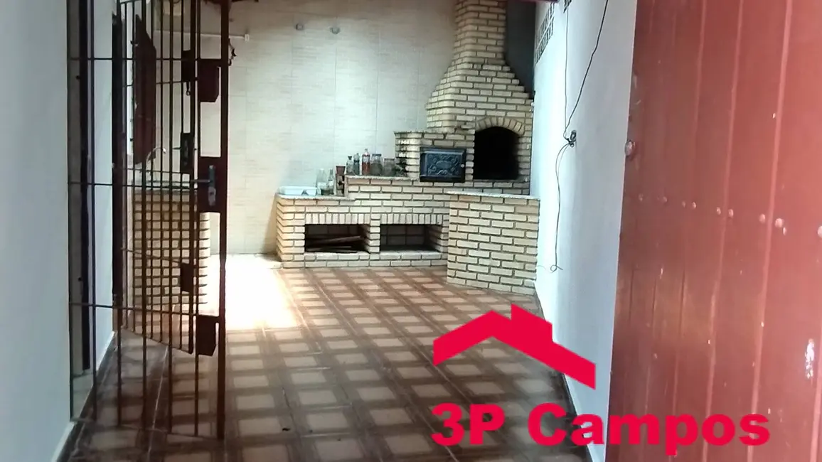 Foto 4 de Casa com 2 quartos à venda, 220m2 em Mongagua - SP