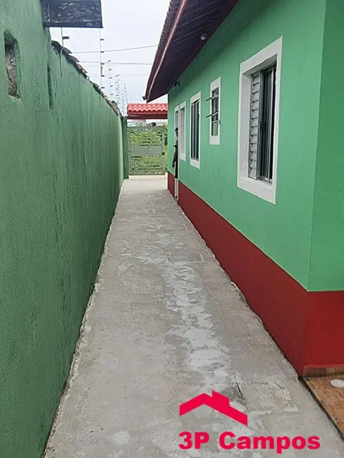 Foto 2 de Casa com 2 quartos à venda, 125m2 em Mongagua - SP