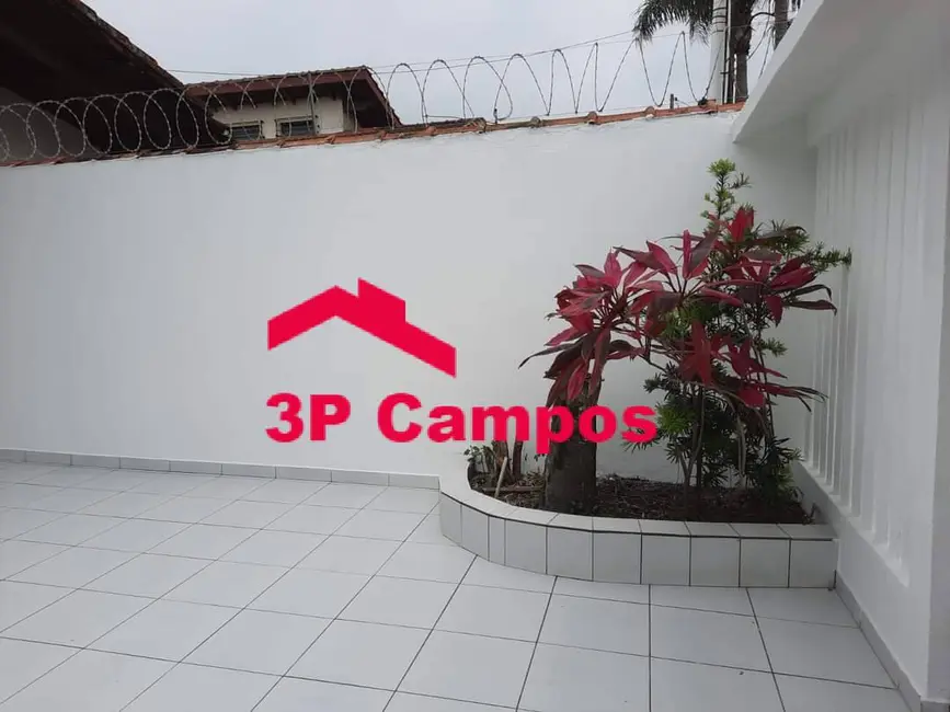 Foto 4 de Casa com 2 quartos à venda, 195m2 em Mongagua - SP