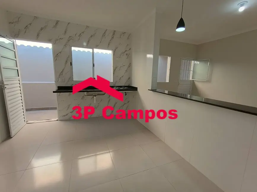 Foto 3 de Casa com 2 quartos à venda, 138m2 em Mongagua - SP