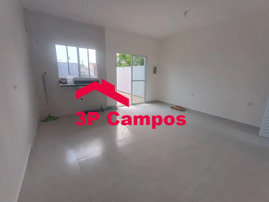 Foto 2 de Casa com 2 quartos à venda, 140m2 em Itanhaem - SP