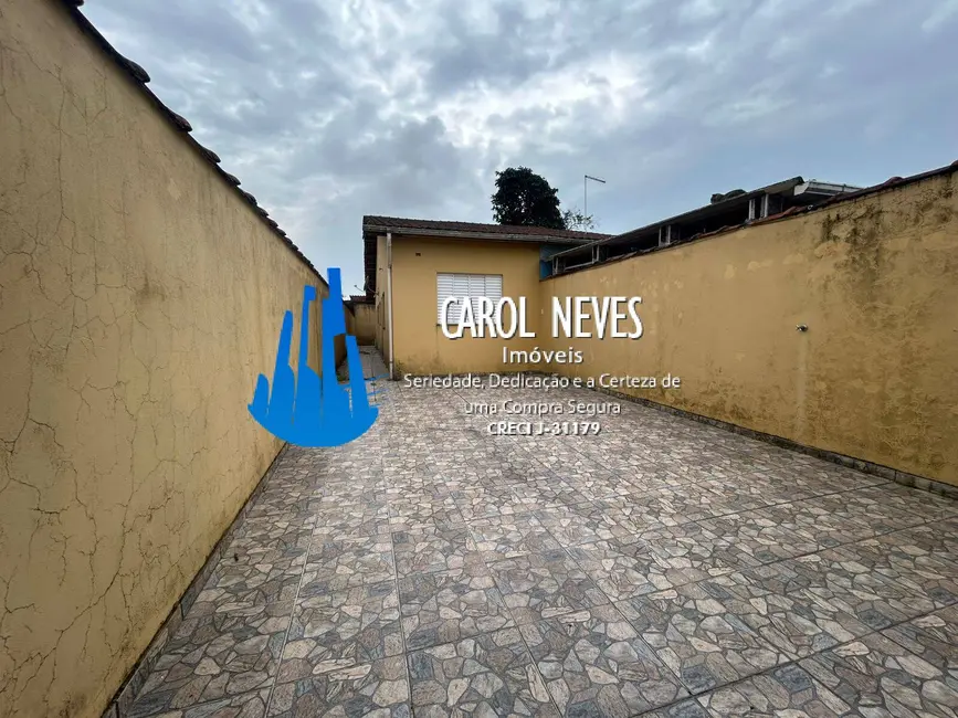 Foto 2 de Casa com 2 quartos à venda, 70m2 em Mongagua - SP