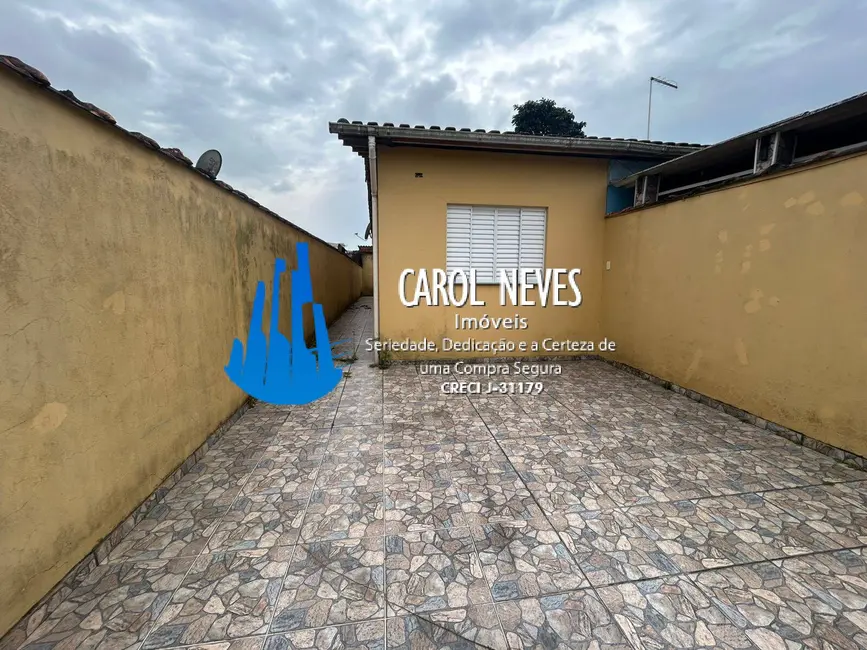 Foto 3 de Casa com 2 quartos à venda, 70m2 em Mongagua - SP