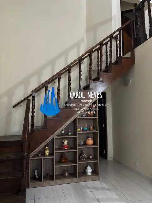 Sobrado com 4 quartos à venda, 235m2 em Itanhaem - SP - imagem 8 Foto 8 de Sobrado com 4 quartos à venda, 235m2 em Itanhaem - SP