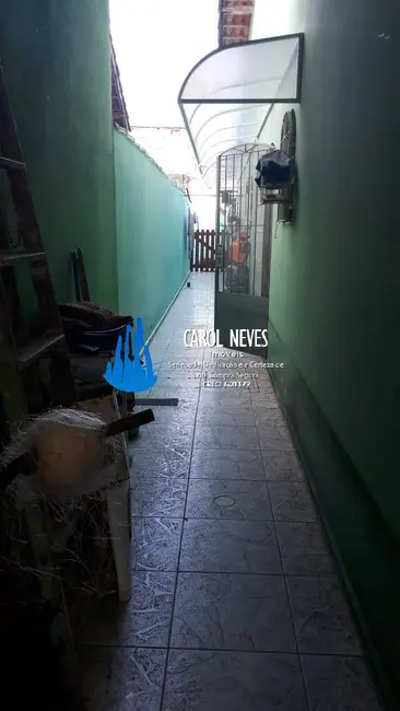 Foto 2 de Casa com 2 quartos à venda, 80m2 em Mongagua - SP