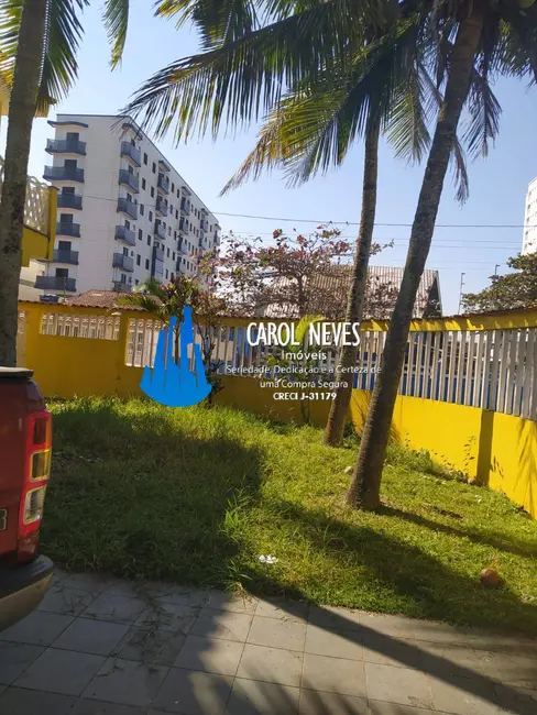 Foto 2 de Sobrado com 7 quartos à venda, 262m2 em Mongagua - SP