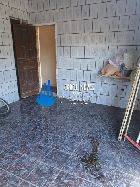 Foto 2 de Sobrado com 7 quartos à venda, 300m2 em Itanhaem - SP