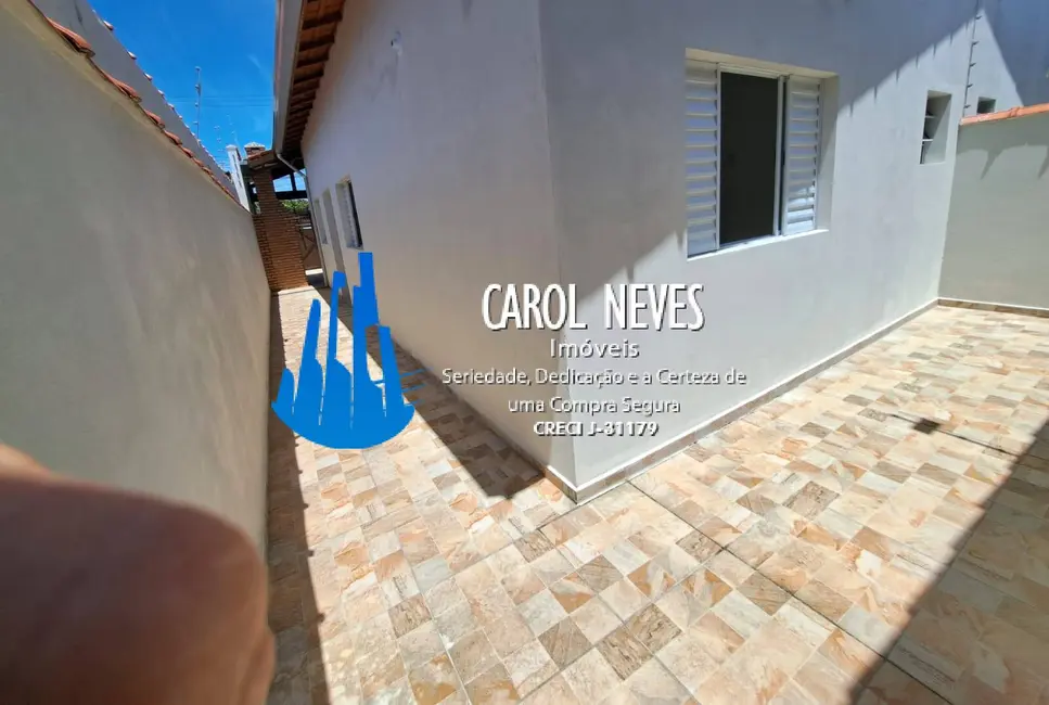 Foto 2 de Casa com 2 quartos à venda, 66m2 em Itanhaem - SP