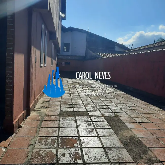 Sobrado com 3 quartos à venda, 223m2 em Itanhaem - SP - imagem 2 Foto 2 de Sobrado com 3 quartos à venda, 223m2 em Itanhaem - SP