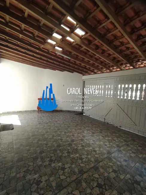 Foto 2 de Sobrado com 2 quartos à venda, 84m2 em Mongagua - SP