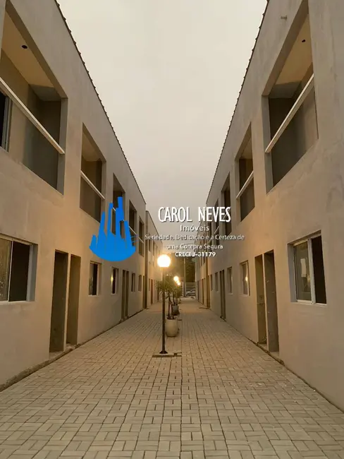 Foto 2 de Casa com 2 quartos à venda, 70m2 em Mongagua - SP