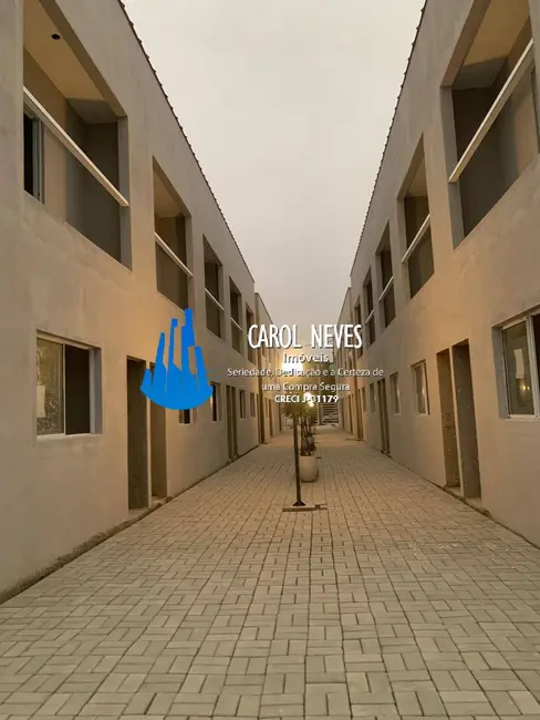 Foto 3 de Casa com 2 quartos à venda, 70m2 em Mongagua - SP