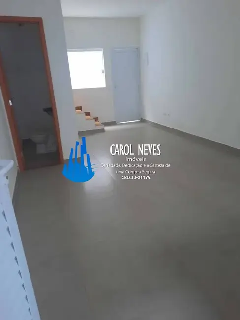 Foto 3 de Casa de Condomínio com 2 quartos à venda, 70m2 em Maracanã, Praia Grande - SP