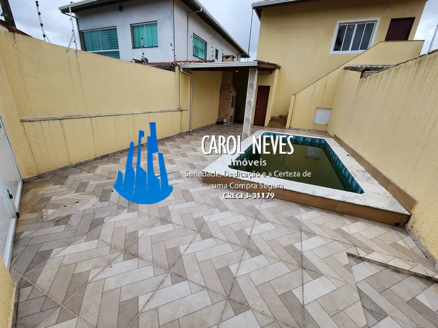 Foto 1 de Casa com 2 quartos à venda, 53m2 em Itanhaem - SP