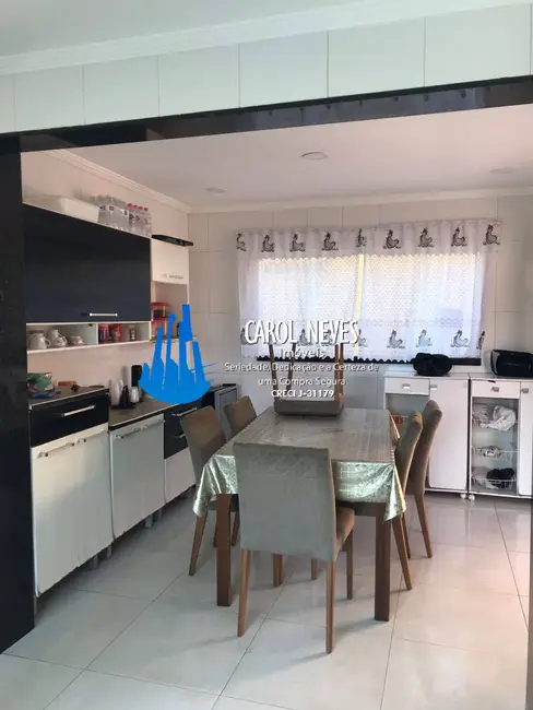 Foto 9 de Sobrado com 4 quartos à venda, 278m2 em Itanhaem - SP