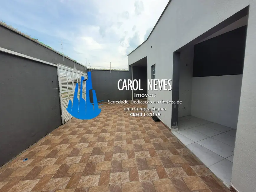 Foto 2 de Casa com 2 quartos à venda, 66m2 em Itanhaem - SP