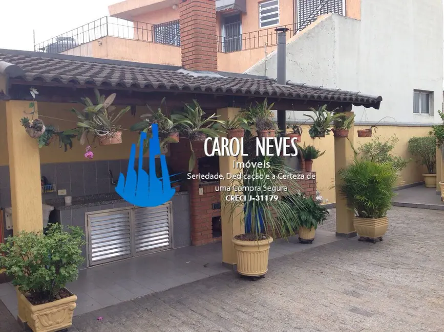 Foto 4 de Sobrado com 3 quartos à venda, 247m2 em Mongagua - SP