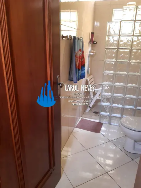 Foto 9 de Casa com 2 quartos à venda, 120m2 em Mongagua - SP