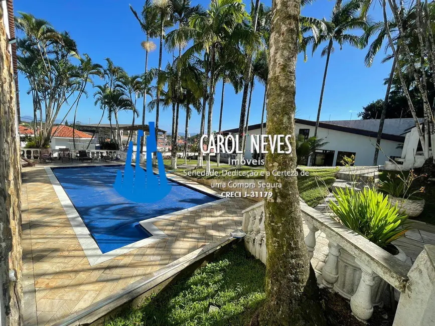 Foto 1 de Casa com 8 quartos à venda, 800m2 em Itanhaem - SP