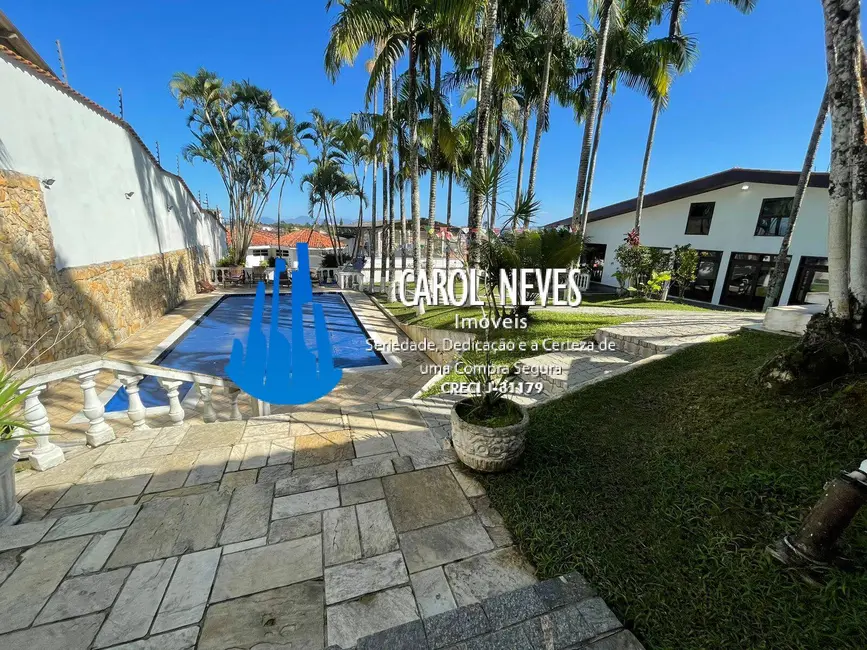 Foto 3 de Casa com 8 quartos à venda, 800m2 em Itanhaem - SP