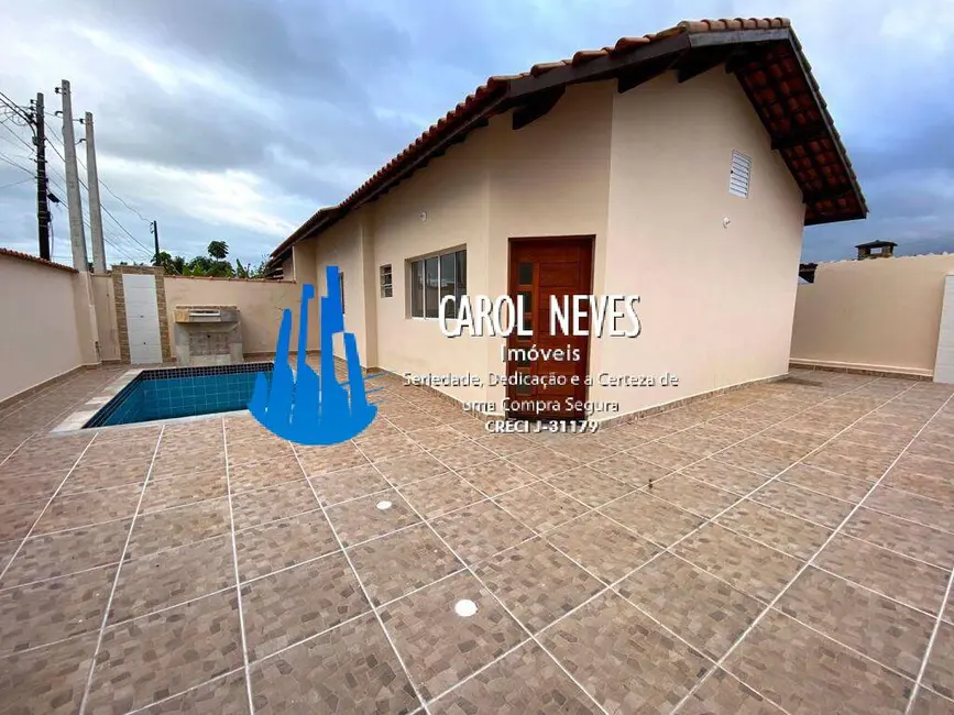 Foto 1 de Casa com 2 quartos à venda, 60m2 em Itanhaem - SP