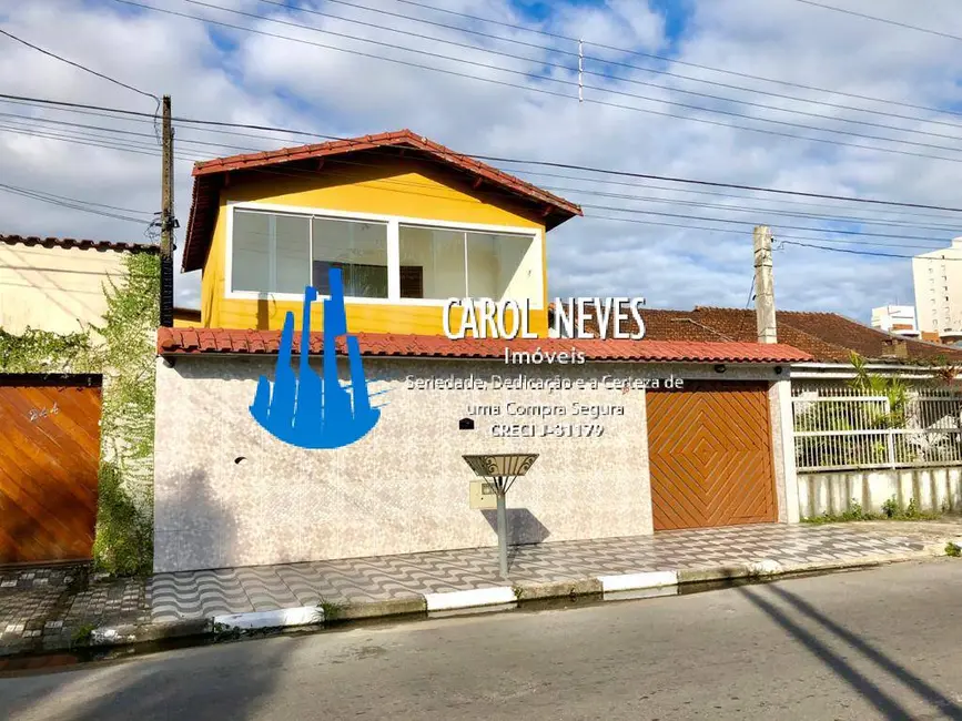 Foto 2 de Sobrado com 5 quartos à venda, 250m2 em Mongagua - SP