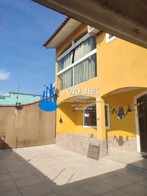 Foto 2 de Sobrado com 3 quartos à venda, 150m2 em Mongagua - SP