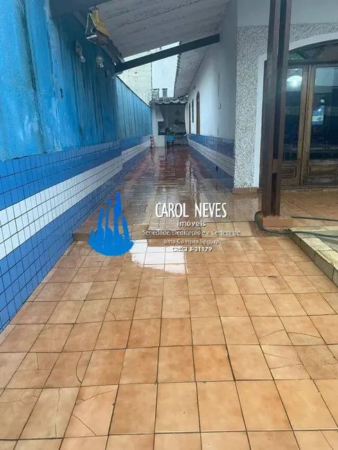 Foto 2 de Casa com 3 quartos à venda, 310m2 em Centro, Mongagua - SP