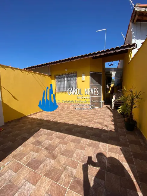 Foto 2 de Casa com 2 quartos à venda, 65m2 em Itanhaem - SP