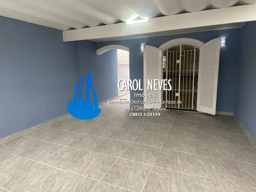 Foto 2 de Casa com 2 quartos à venda, 72m2 em Mongagua - SP