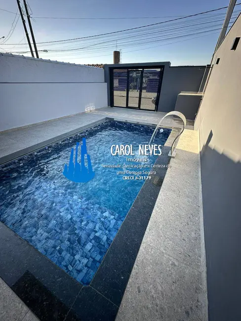 Foto 8 de Casa com 2 quartos à venda, 90m2 em Mongagua - SP