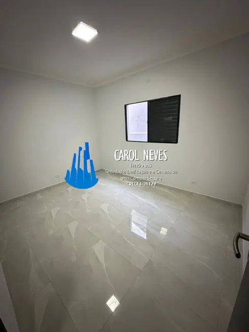 Foto 9 de Casa com 2 quartos à venda, 90m2 em Mongagua - SP