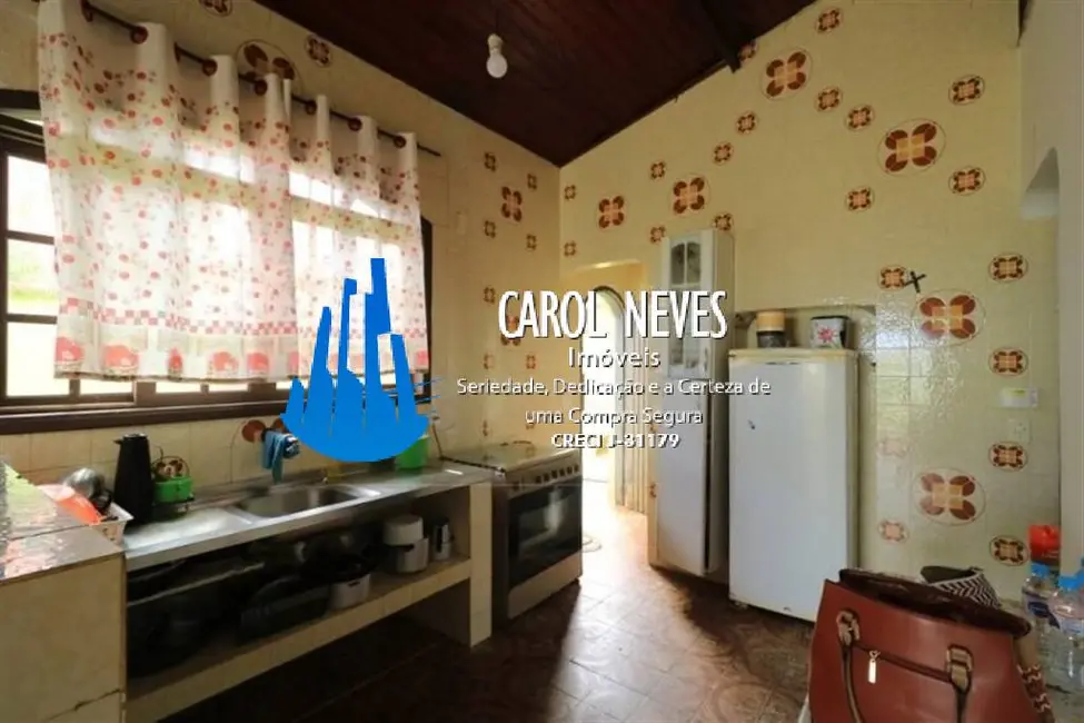 Casa com 5 quartos à venda, 220m2 em Peruibe - SP - imagem 5 Foto 5 de Casa com 5 quartos à venda, 220m2 em Peruibe - SP