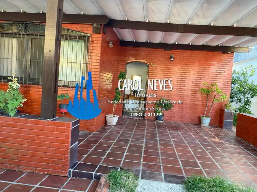 Foto 2 de Sobrado com 3 quartos à venda, 256m2 em Itanhaem - SP