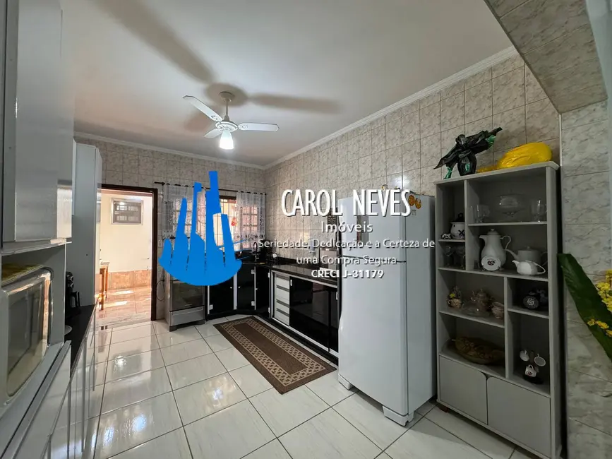 Foto 7 de Casa com 4 quartos à venda, 170m2 em Itanhaem - SP